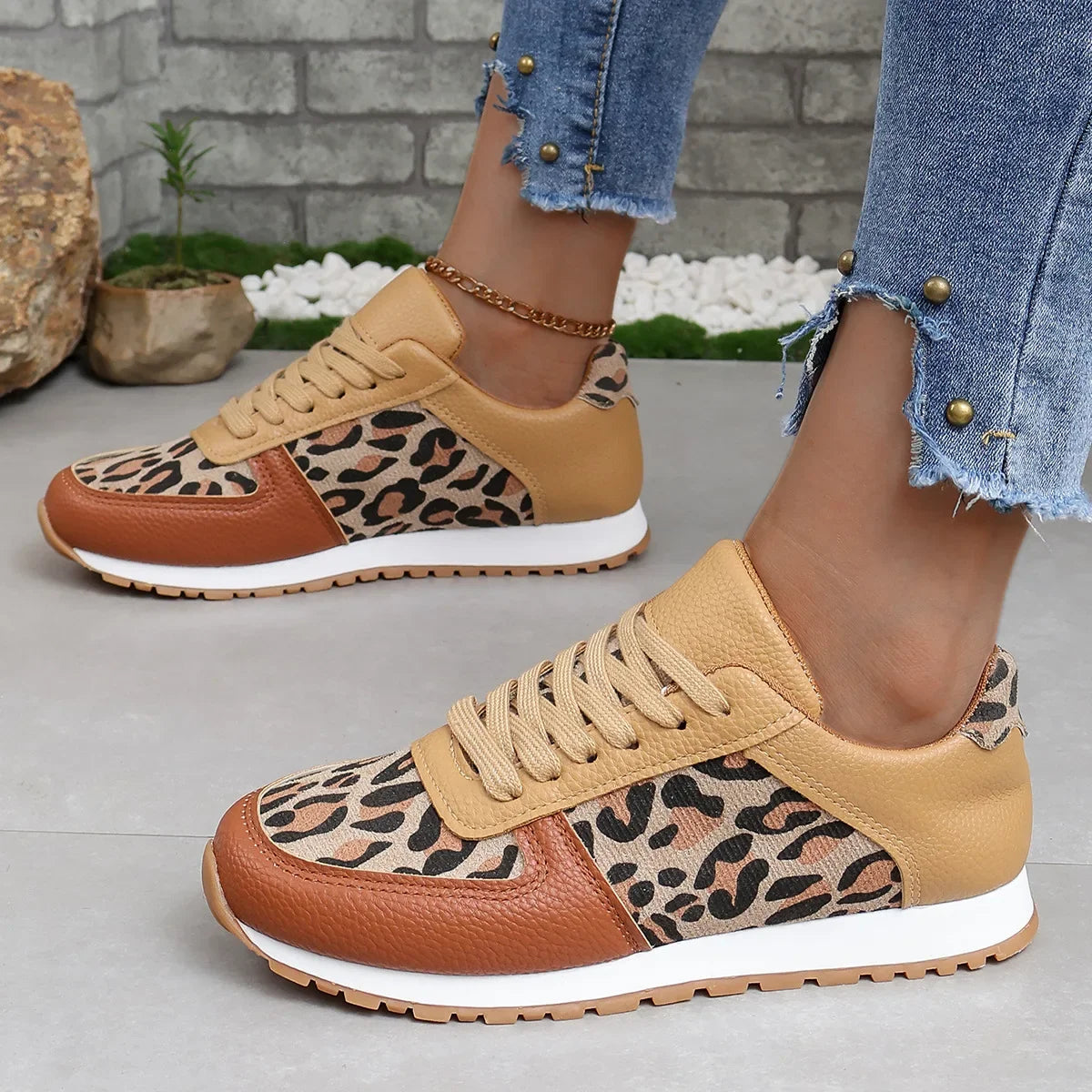Low Cut Leopard Print Sports and Leisure Shoes for Women